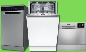 Tre lavastoviglie, una Whirlpool grigia, una Bosch bianca aperta e una Comfee argentata. Soluzioni per installare lavastoviglie senza predisposizione.