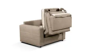 Poltrona letto beige con meccanismo a vista, ideale per ottimizzare gli spazi. Le dimensioni della poltrona letto sono perfette per ogni ambiente.