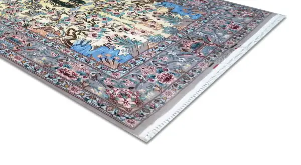 Tappeto Isfahan con motivi floreali e uccelli, un'opera d'arte tessile. Scopri i tappeto Isfahan prezzi per arredare con eleganza.