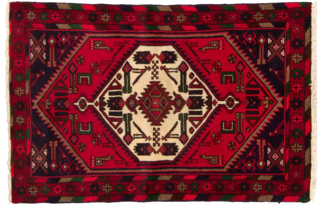 Tappeto Hamadan rosso con medaglione centrale e motivi geometrici in blu scuro, bianco e verde.