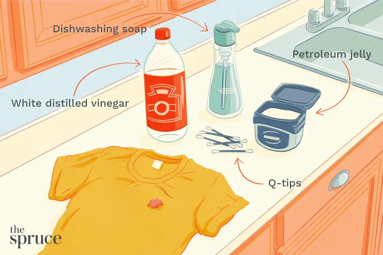 Ecco come togliere la cingomma dai vestiti: aceto, sapone per piatti, vaselina e cotton fioc.